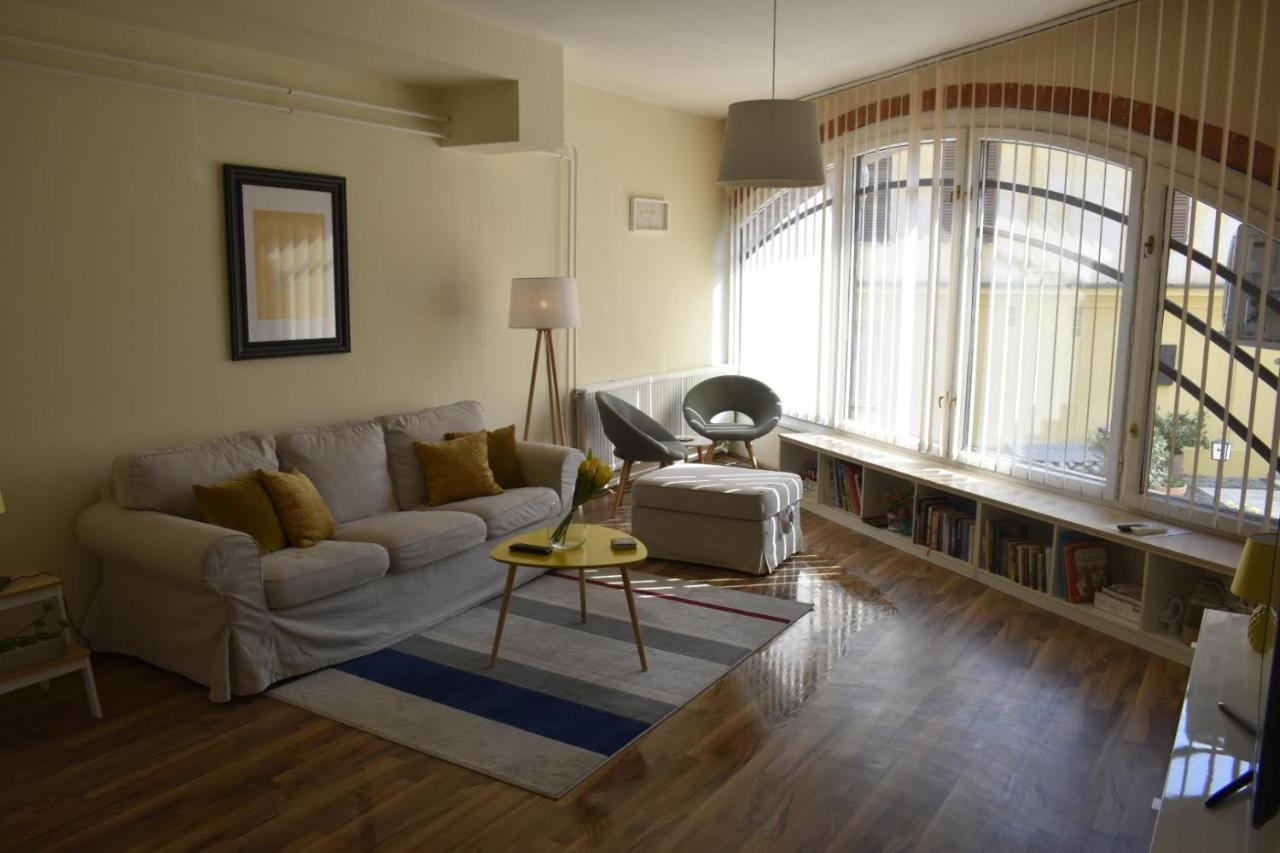 Fonix Family Apartment A Step From Szechenyi Square Pecs Bagian luar foto