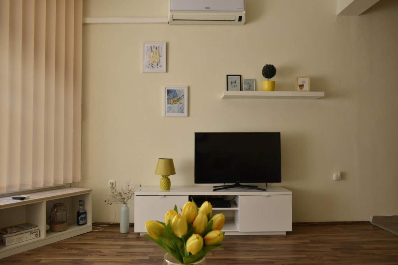 Fonix Family Apartment A Step From Szechenyi Square Pecs Bagian luar foto