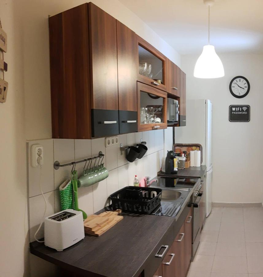 Fonix Family Apartment A Step From Szechenyi Square Pecs Bagian luar foto
