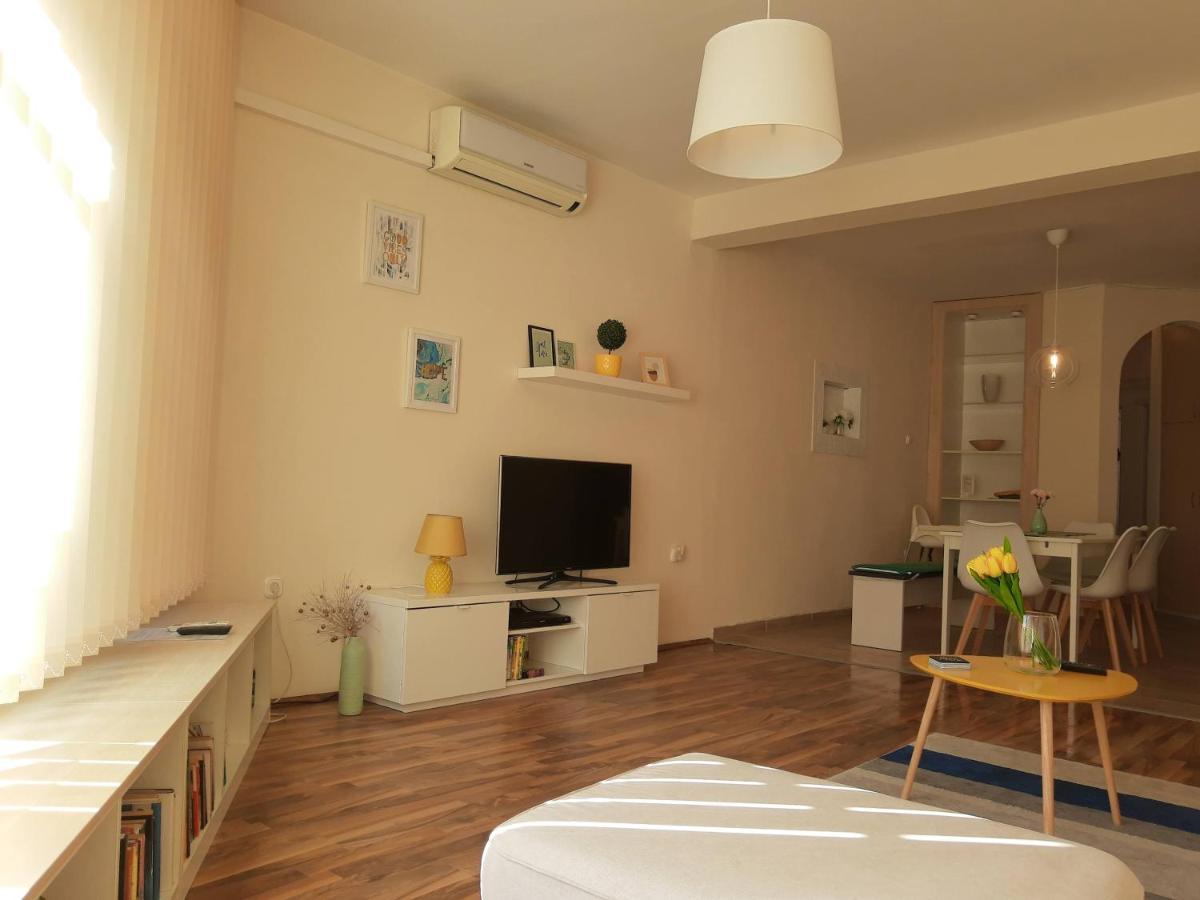 Fonix Family Apartment A Step From Szechenyi Square Pecs Bagian luar foto