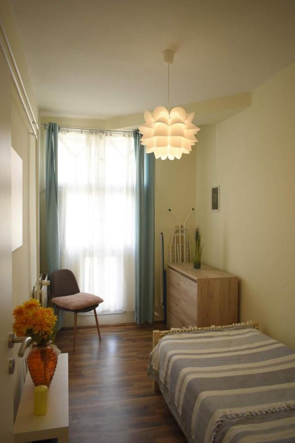 Fonix Family Apartment A Step From Szechenyi Square Pecs Bagian luar foto